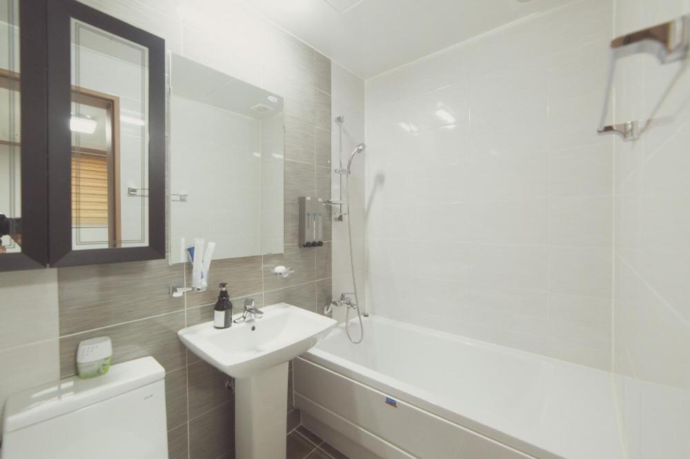 Hotel Castle Suncheon Bagian luar foto